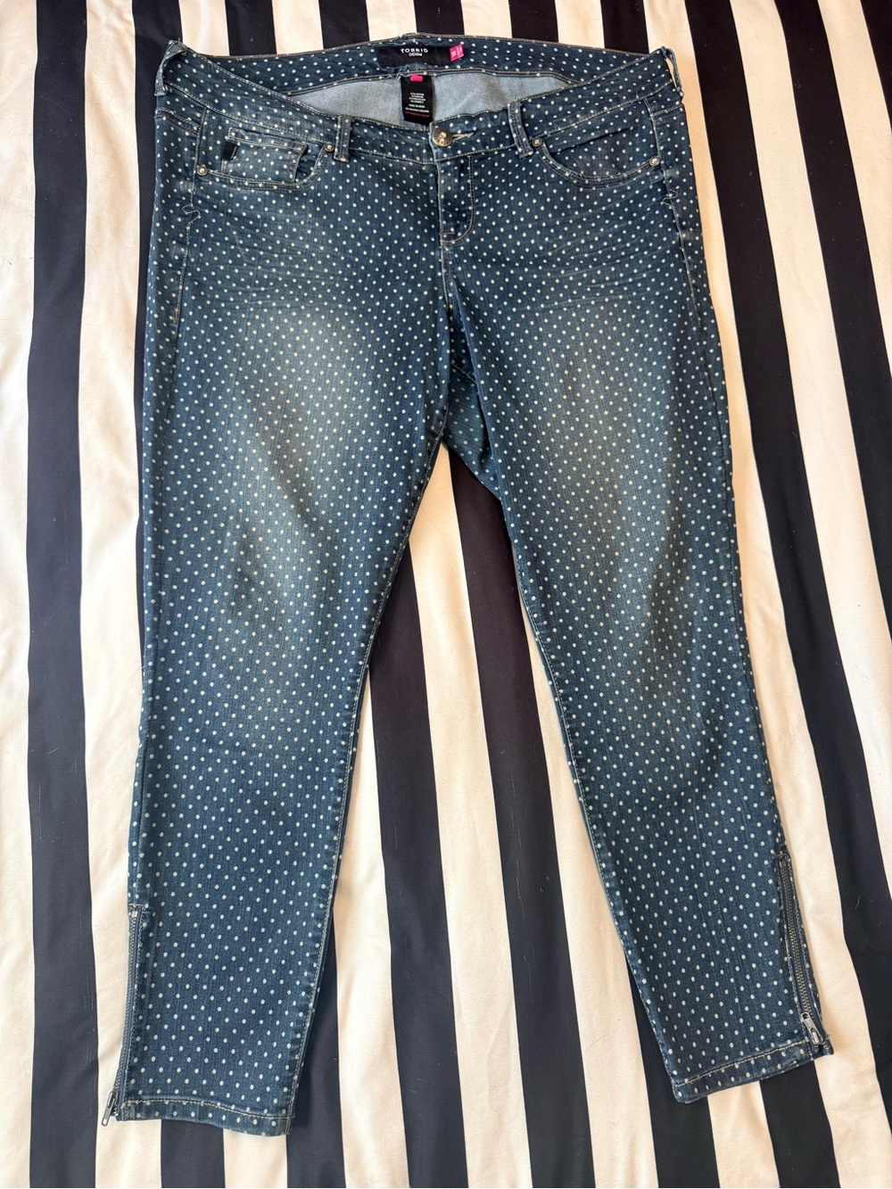 Torrid Stretch Polka Dot Cropped Jeans
